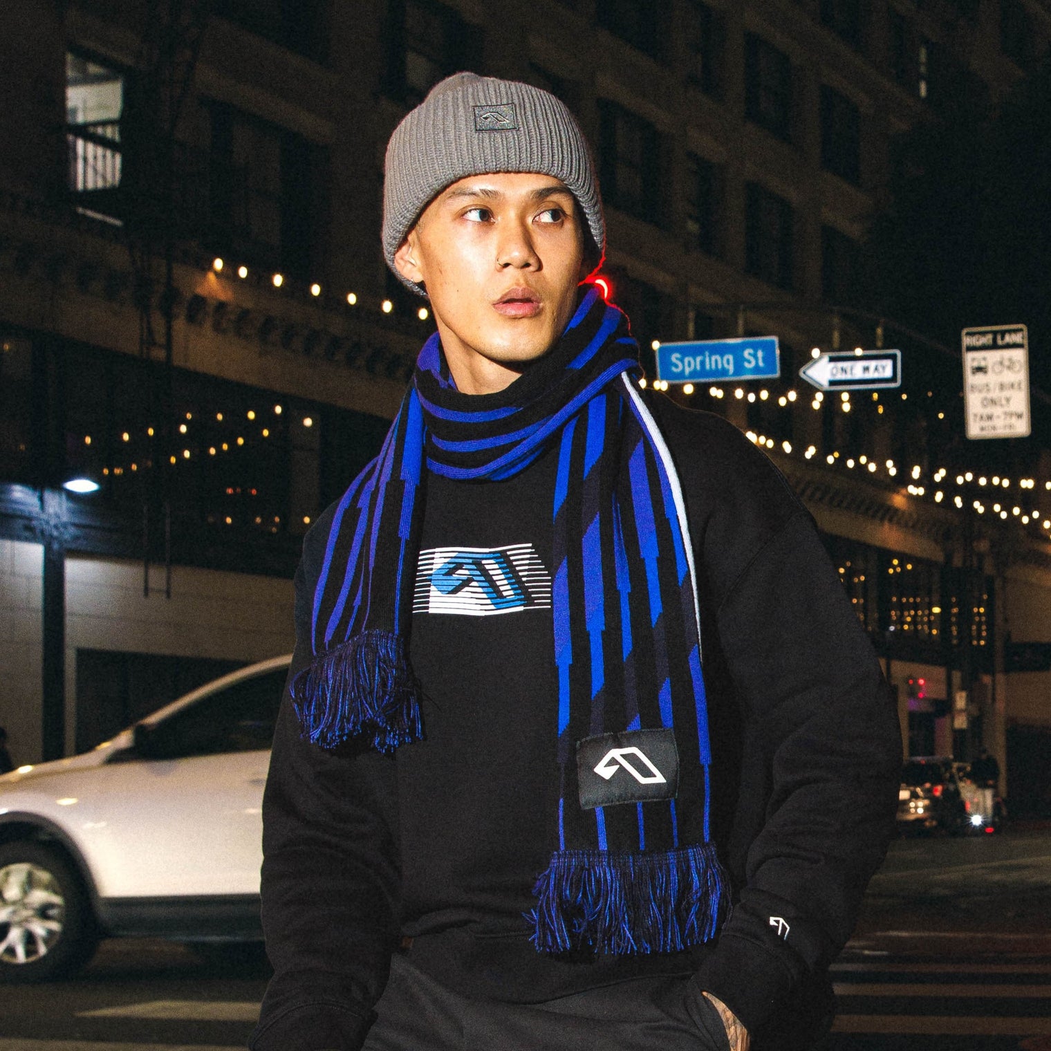 Anjuna Movement Scarf / Black & Blue