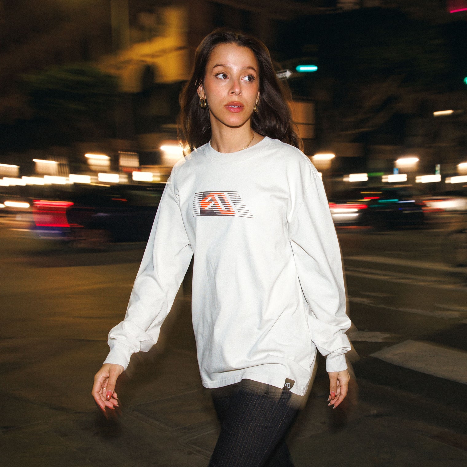 Anjuna Movement Graphic Long Sleeve Tee / Faded Bone