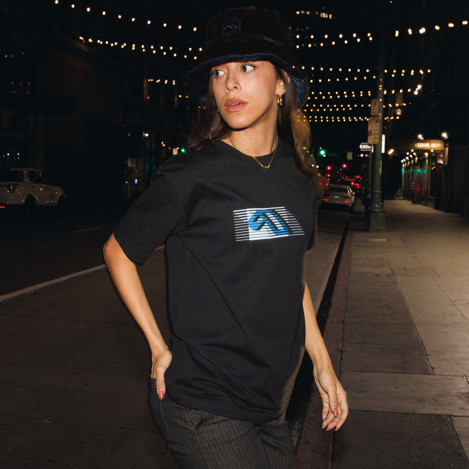 Anjuna Movement Graphic Tee / Black