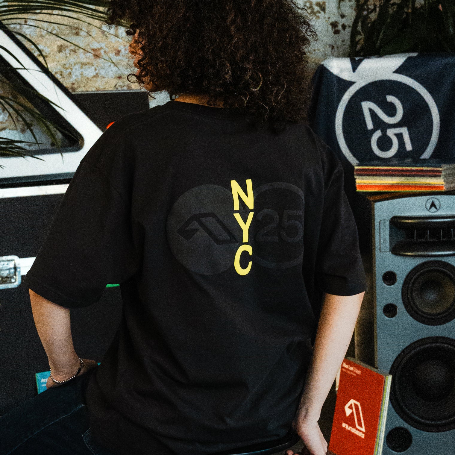 Anjuna25 NYC Puff Print Tee / Charcoal