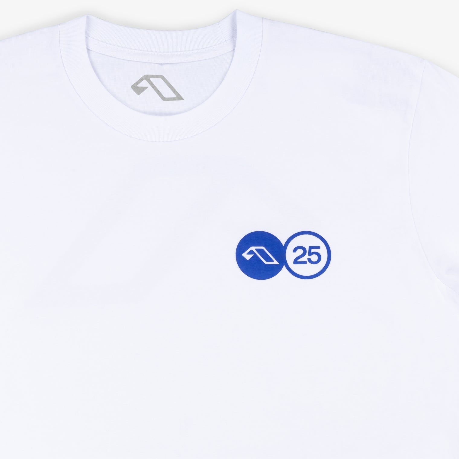 Anjuna Anjuna25 Puff Print Long Sleeve Tee / White Long Sleeve Anjuna25 Puff Print Long Sleeve Tee / White - S